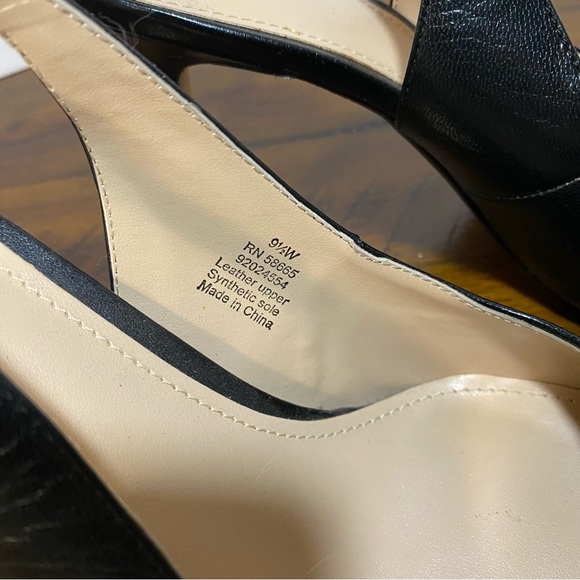 14th & Union Pointed Toe Heels - Picture 4 of 6